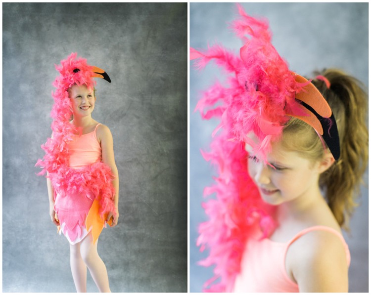 Flamingokostym för tjejer gör ett pannband som flamingohuvud