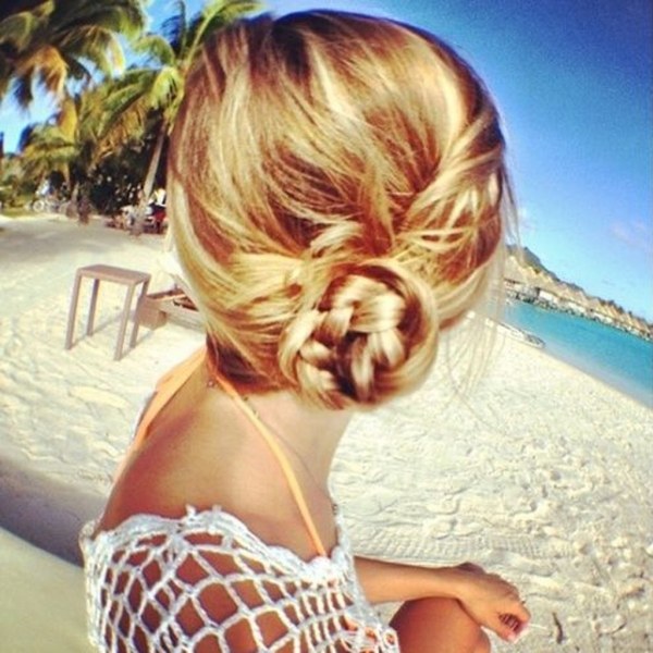 bulle-casual-beach-hair-styling-idé