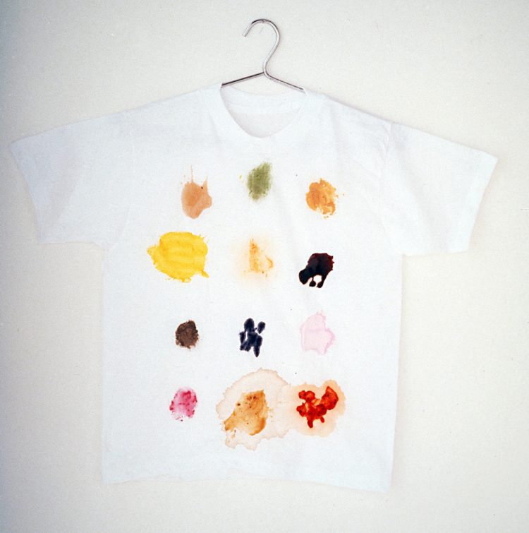 fläckborttagande-frukt-fläckar-barn-t-shirt