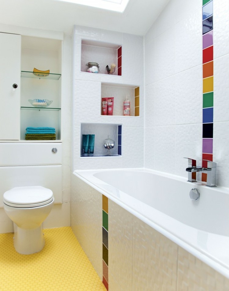 badrum vit design färg accenter färgglada plattor idéer regnbåge