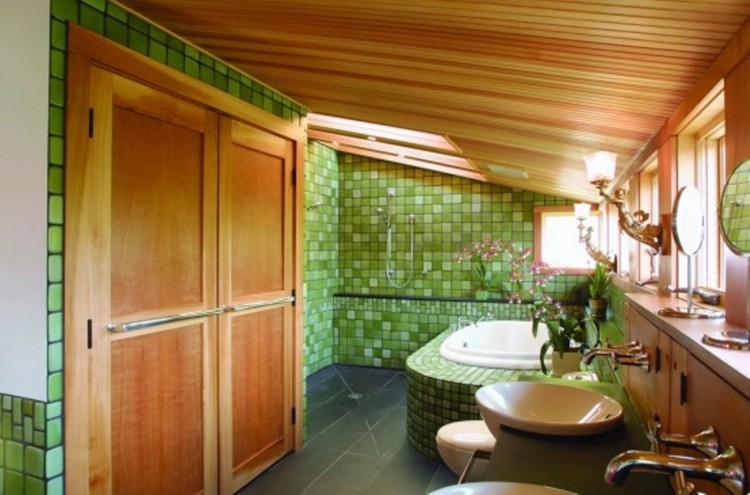 grönt trämöbler badrum kakel färger idéer mosaik badkar