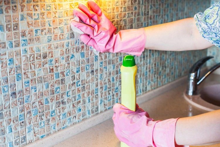 rengöring av väggplattor speciellt rengöringsmedel för att rengöra injekteringsbruk