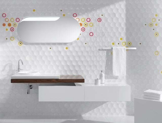 3d-vägg-kakel-tvål-bubbla-optik-vit-vanlig-badrum-möbler-set-design