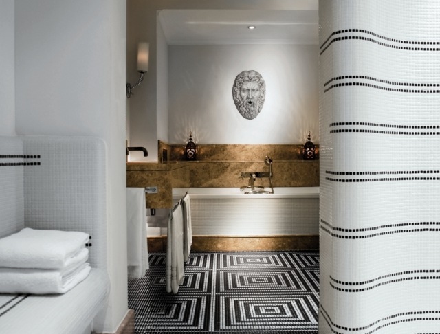 fascinerande-effekter-kakel-design-i-badrummet-väggdesign-mosaik-rumslig-generositet