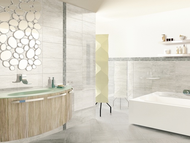 keramiska-vägg-golv-kakel-badrum-spatial-generositet-trä badkar