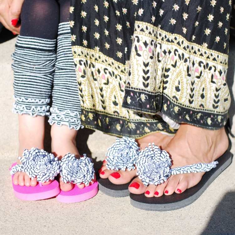 Flip flops gör ditt eget pompoms-elastiskt tyg
