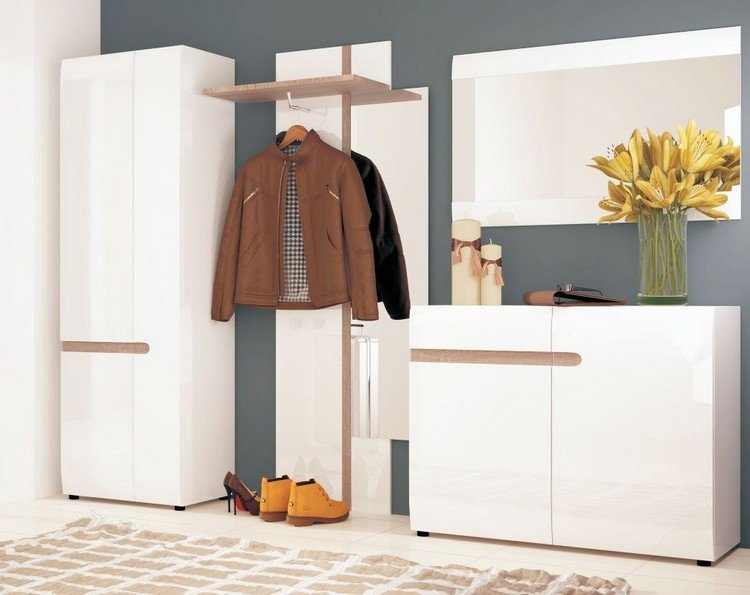 hall-design-vägg-färg-sten-grå-garderob-uppsättning-vita-trä-element
