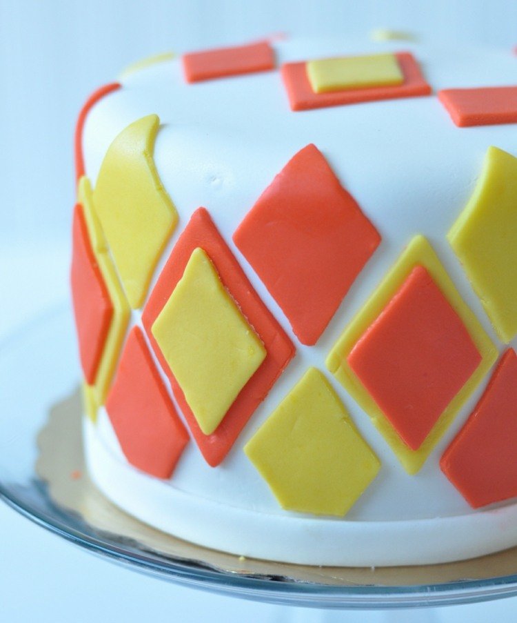Fondant-tårta-gumpaste-diamant-orange-gul-modern-design