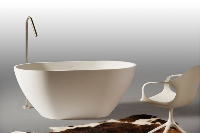 Badrumsutrustning Fristående oval badkardesign Solid Ytnivå CONDOR BALNEO