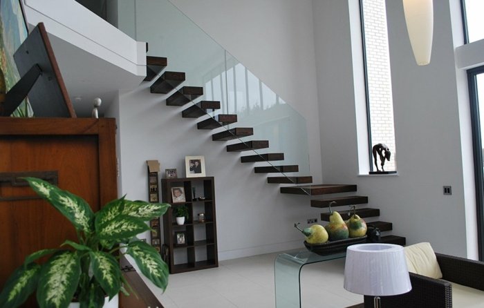 Trästeg glasräcke moderna trappor