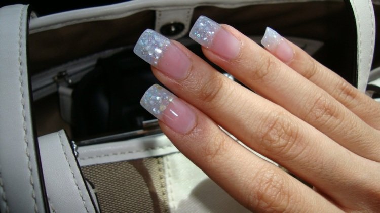 franska-naglar-lång-kvafratisk-glitter-fransk-spets-bred-elegant-underrock-transparent