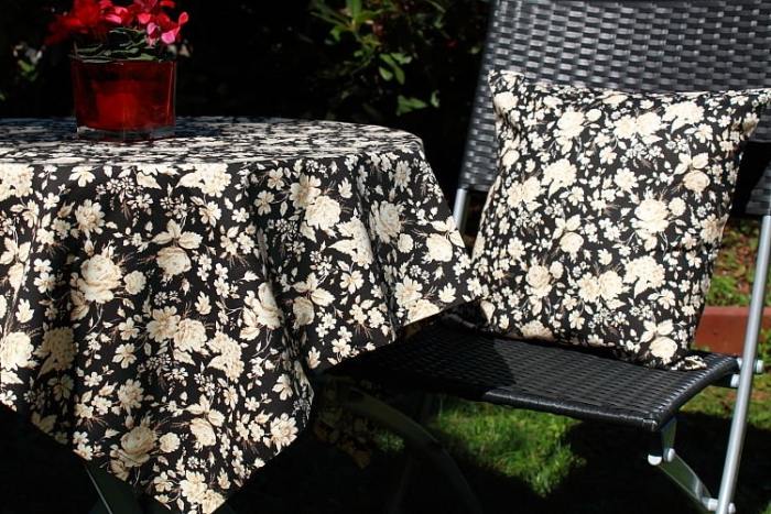 Bordsduk-trädgård bord-matchande-örngott-äggskal-buketter-svart-bakgrund