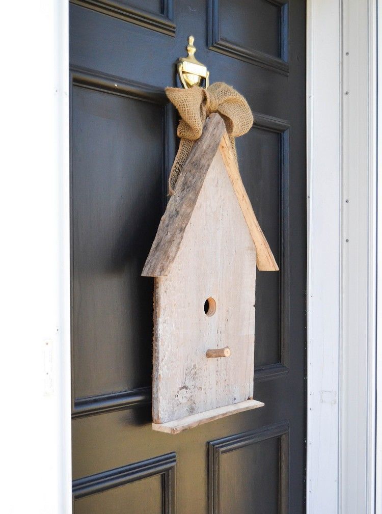 vår-dekoration-trä-gör-det-själv-dörr-dekoration-fågelhus-diy