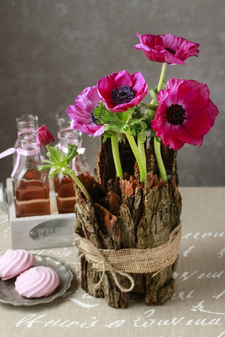 Trevligt alternativ till vasen med bark och blommor
