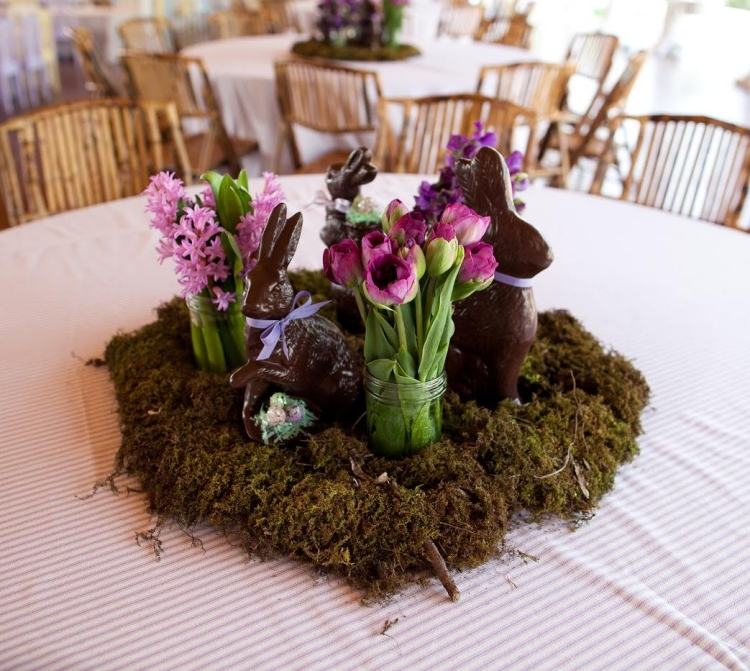 vårdekoration-tulpaner-hyacint-glas-moss-säng