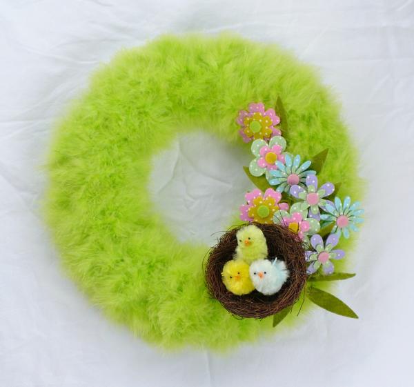 vårkrans fågelbo chick blommor