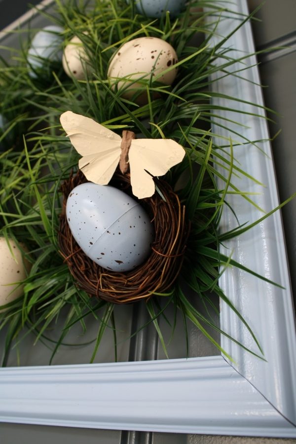 träram målning plastägg konstgräs