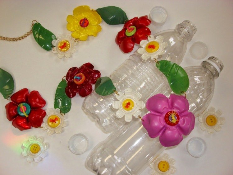 plastflaskor hantverk idéer vårdekoration blommor krans
