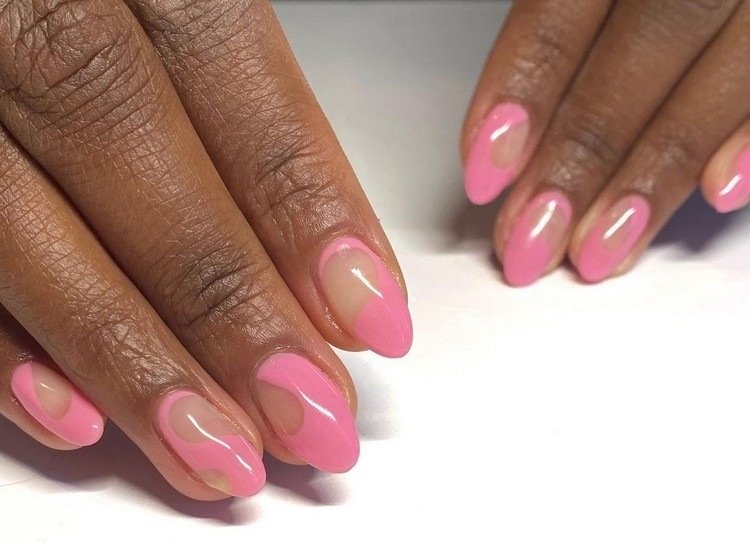 Pastellrosa nageldesigner vårnageltrender 2021