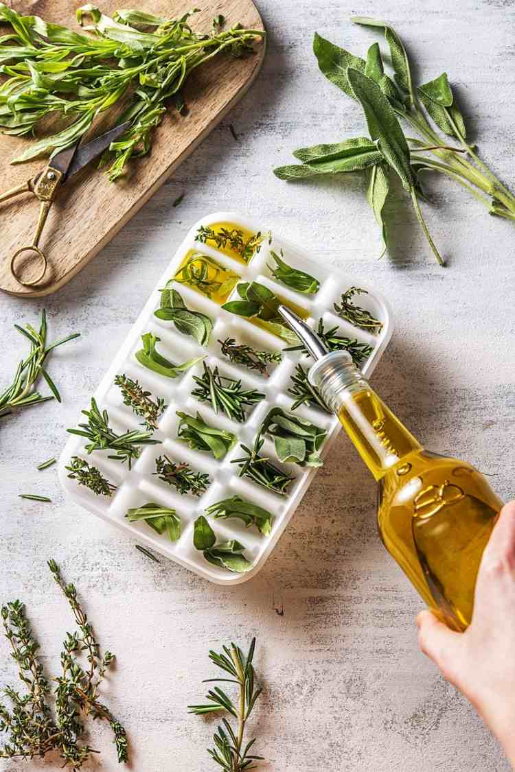 bevara örter isbitar olivolja salvia rosmarin timjan
