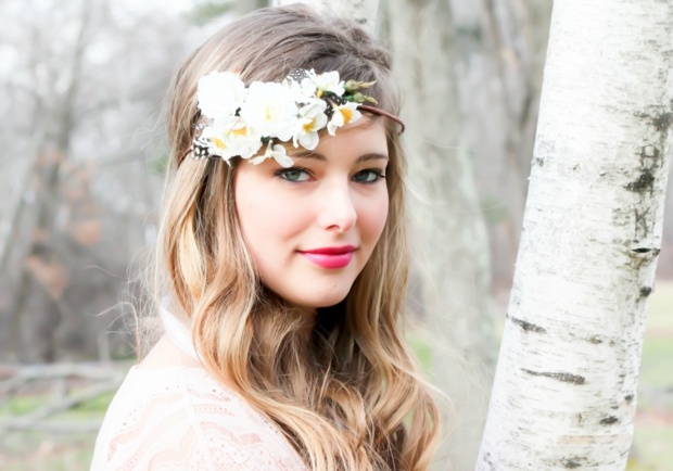 Bröllop frisyrer blommor hår hår tillbehör söt