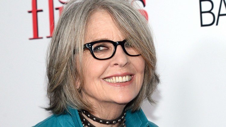 Frisyrer för kvinnor över 50 med glasögoninspiration från Diane Keaton