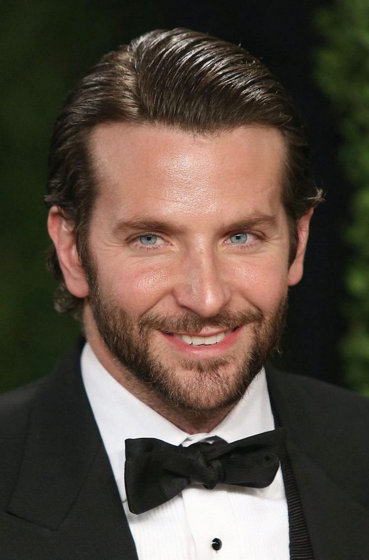 dölja en avtagande hårlinje Bradley Cooper combover frisyr elegant kombinera med skägg