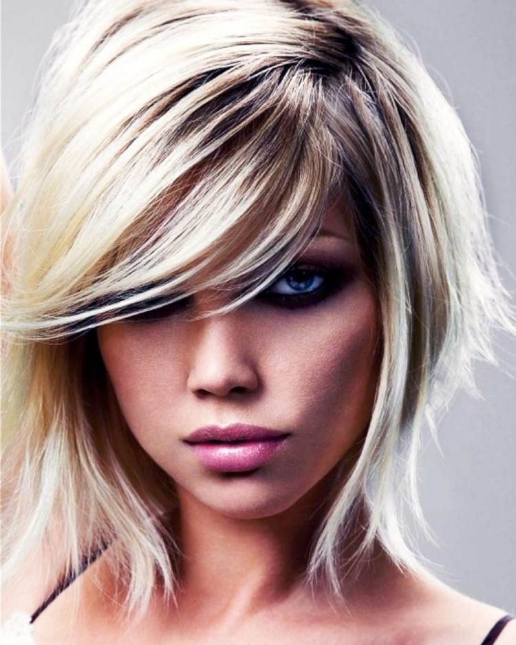 frisyrer-medellång-lång-blond-platina-fräck-snitt-mode-trend