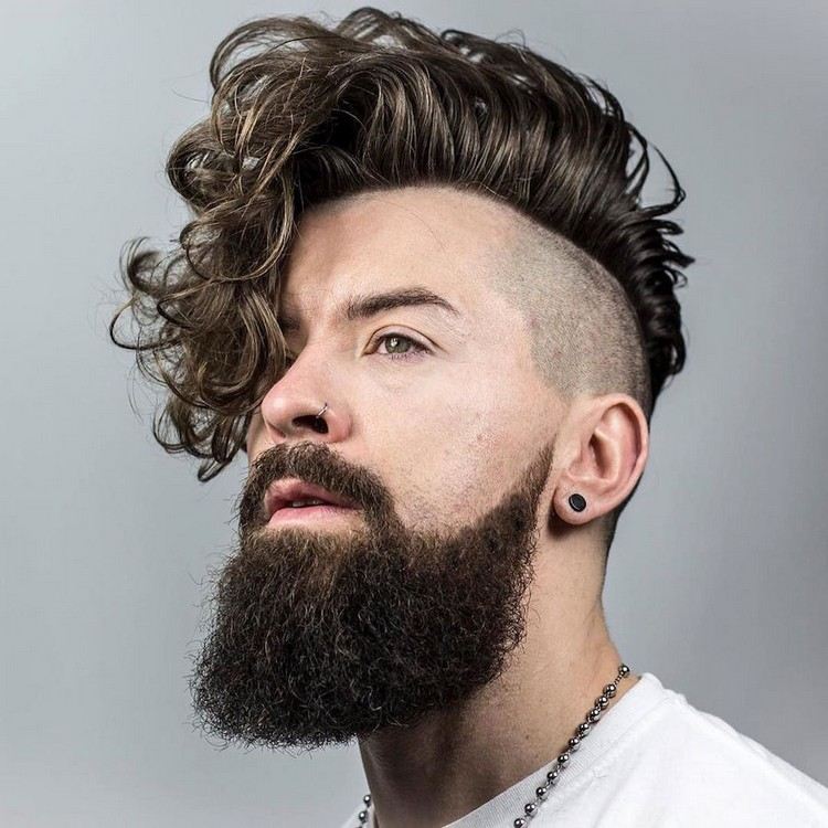 frisyr-trender-män-nuvarande-herrar-frisyrer-sidoseparering-lockar-skägg-underskärning