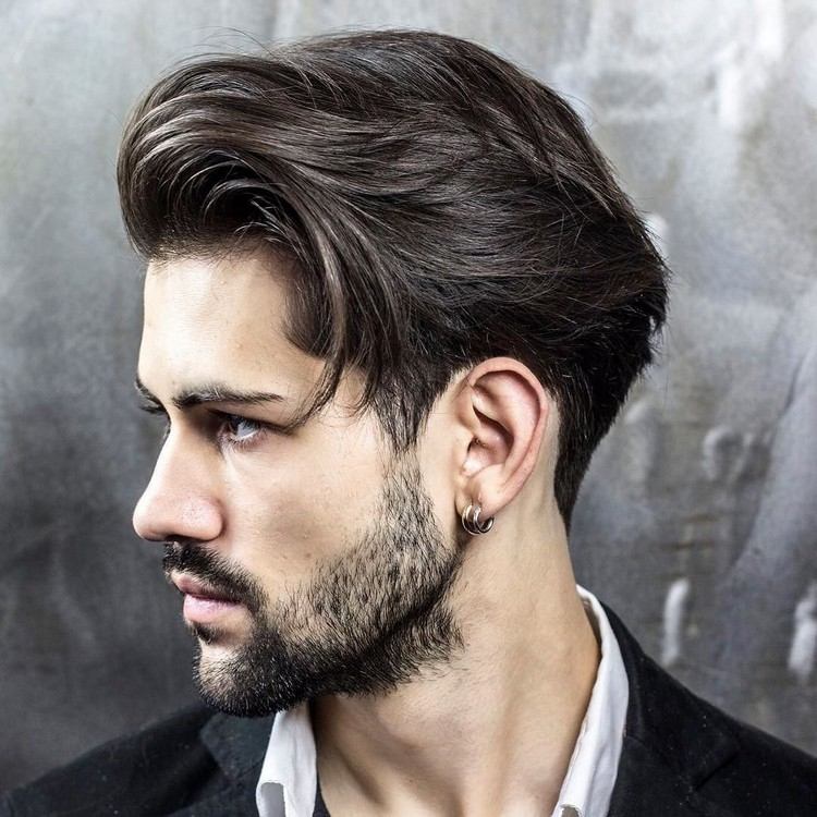 frisyr-trender-män-medellång-längd-hår-sida-parting-kort-skägg