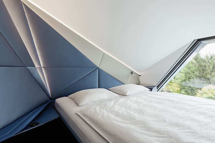 futurism inredning design sovrum indirekt belysning fönster