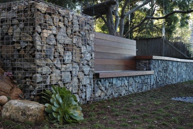 gabion staket bygga dig själv en del av gabion stenar trä bänk