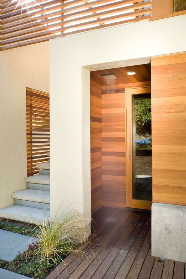 garage lägenhet utomhus dusch idé trägolv väggbeklädnad
