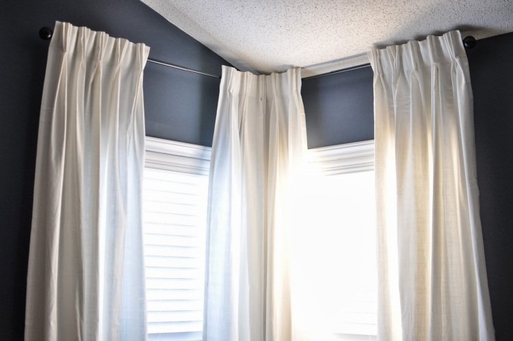 gardiner-stäng-gardiner-instruktioner-nybörjare-vit-fönster-vägg-lång-hög