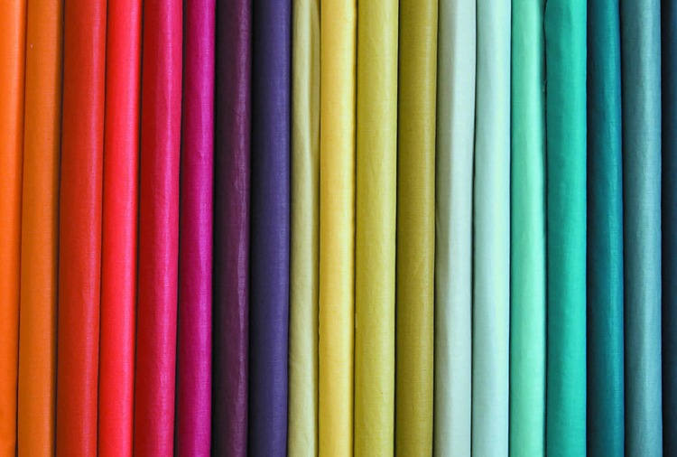 gardintyg-urval-gårdsvaror-färgglada-färg-färg-palett-material