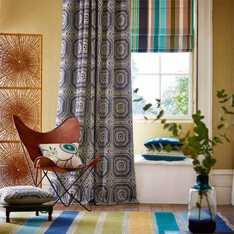 Val av gardintyger-textilier-mönster-exotiska-ornament-gårdsvaror