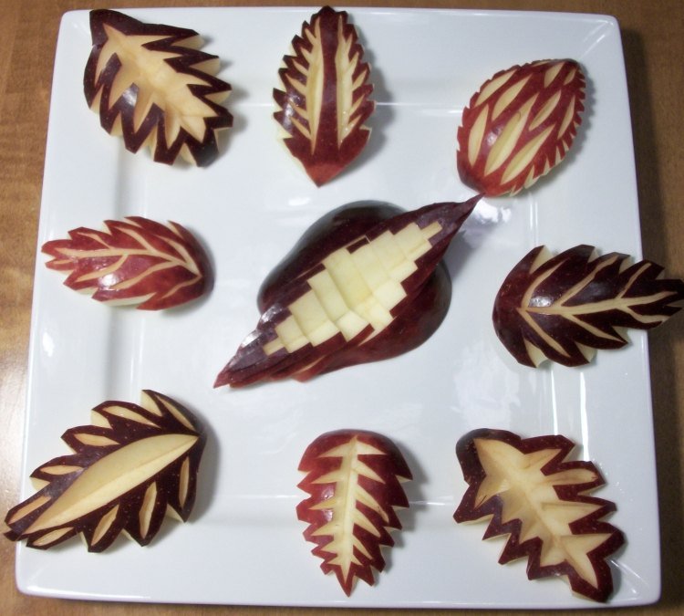 garnera-dekorera-mat-frukt-äpple-carving-dessert-dekoration