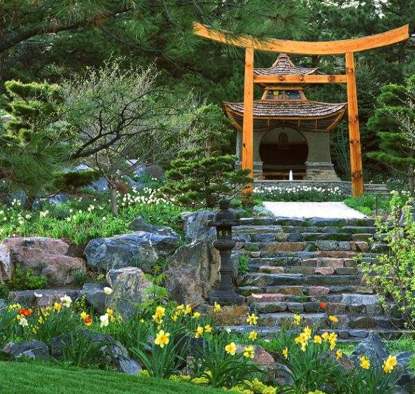 extravaganta japanska trädgårdsdesignfärger vackra utsiktsstenar