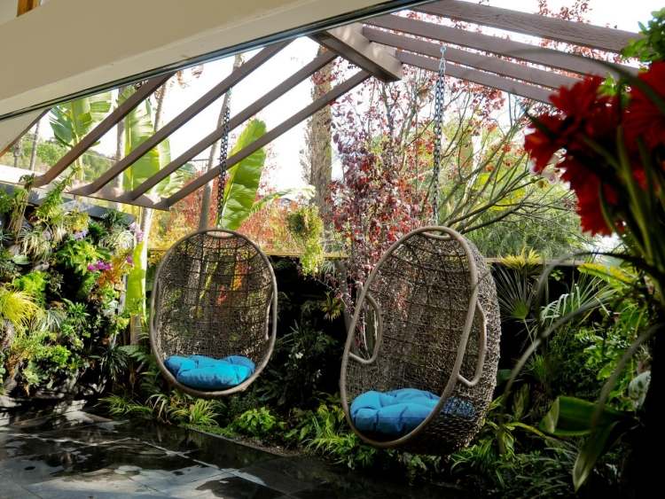 trädgård-lounge-möbler-ström-design-fritids-område-kokong-fåtölj-flätade