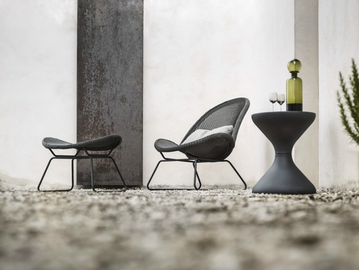 Moderna-trädgård-stolar-med-fotstöd-lounge-möbler-BEPAL-Gloster