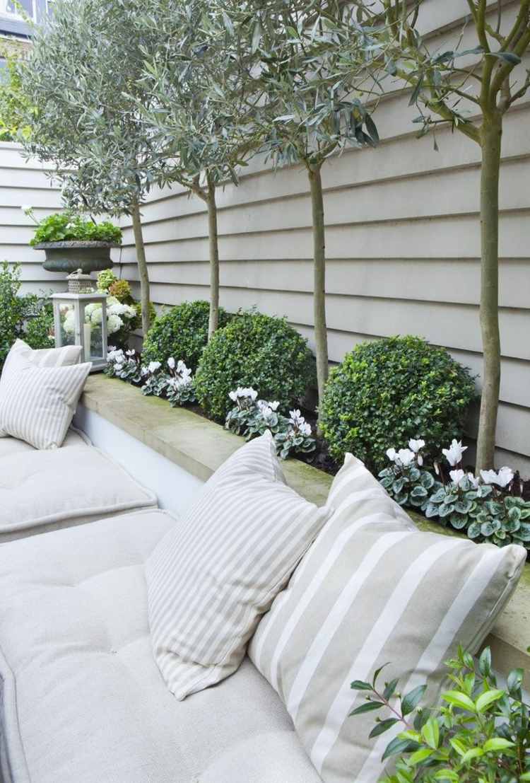 trädgård-modern-design-symmetri-träd-upphöjda säng-boxwood-lounge