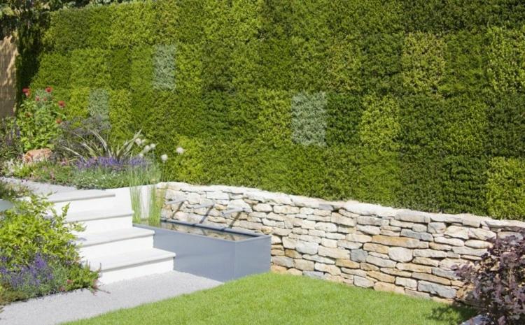 trädgård-modern-design-vertikal-vägg-schackbräda-sten-vägg