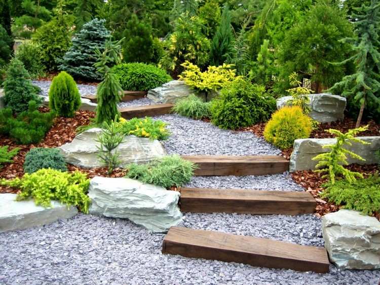 trädgård-utan-gräsmatta-grusträ trappor