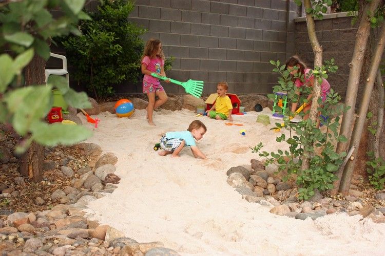 trädgård-design-utan-gräsmatta-sand-sommar