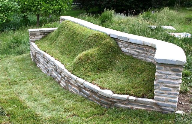 trädgårdskulpturer gör det själv bänk gräsmatta stenram
