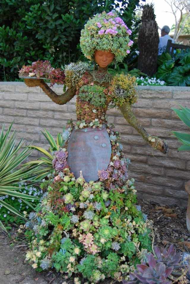 Gör-det-själv trädgårdsskulpturer kvinna klär saftigt hår