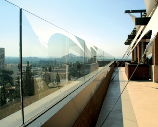 glaspaneler idéer för trädgård balkong balkong vindskydd