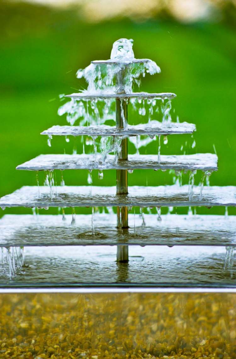 trädgård-fontän-gjord-av-rostfritt-stål-tallrik-inspiration-dekoration-minimalistisk