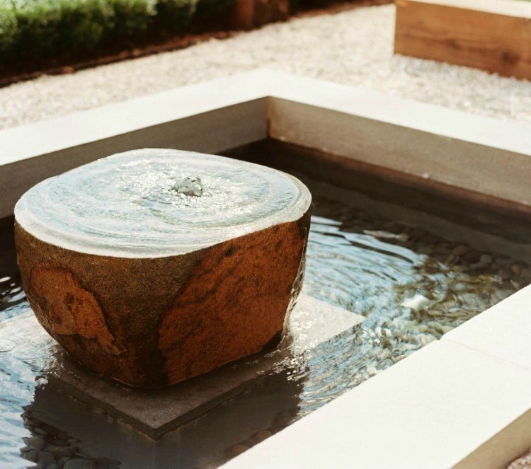trädgård fontän bygga dig själv idé sten dekoration liten