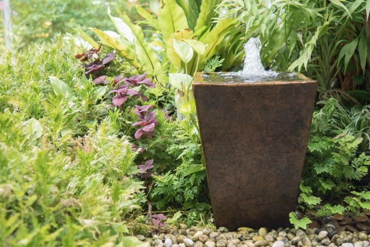 Bygg din egen trädgård fontän växt kruka keramiska exempel